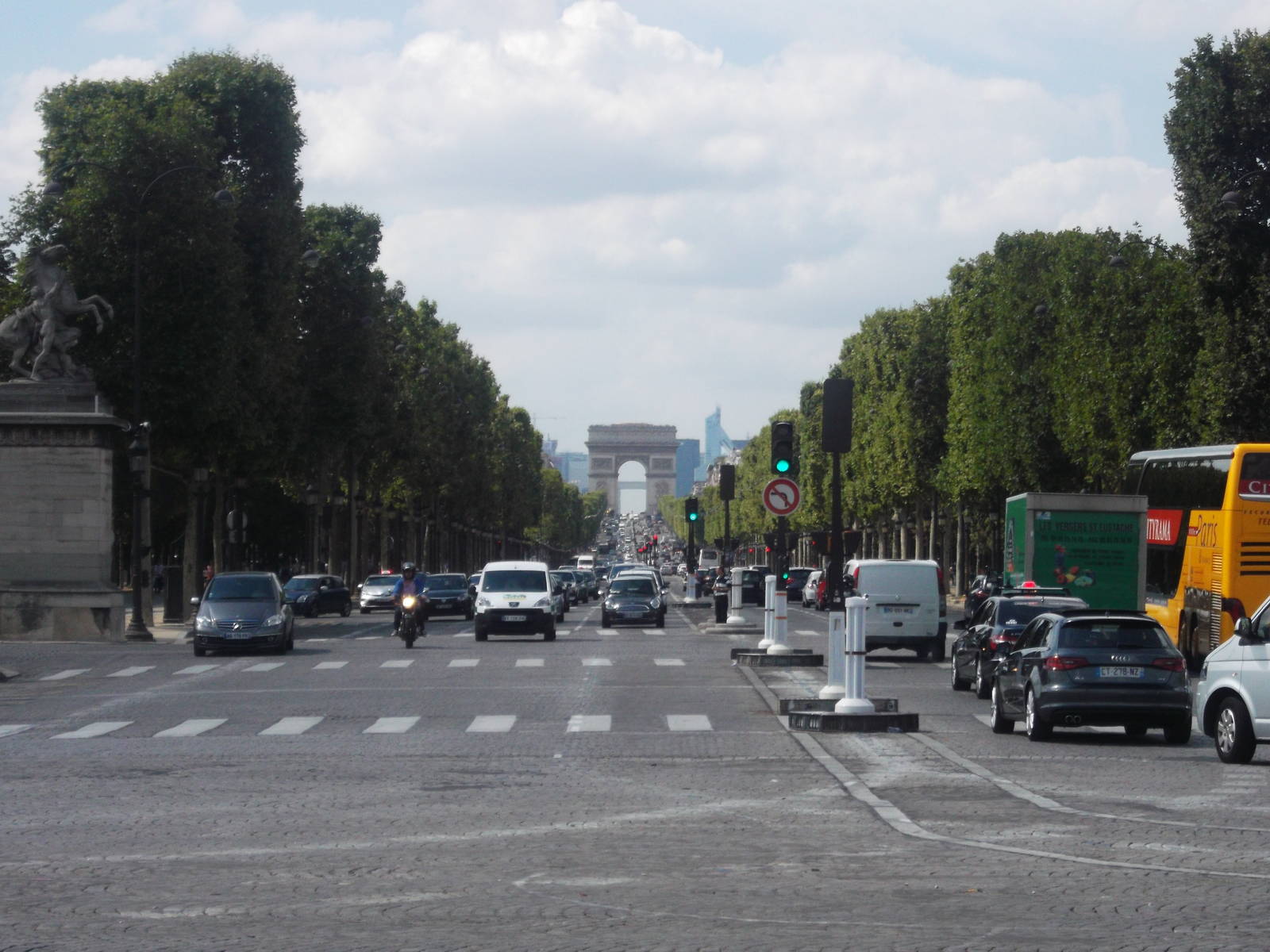 One Summer in Europe: France - Joe’s Diner